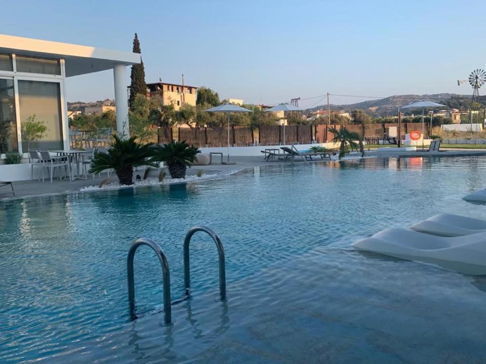 Nama Retreat Hotel Pastida Екстериор снимка